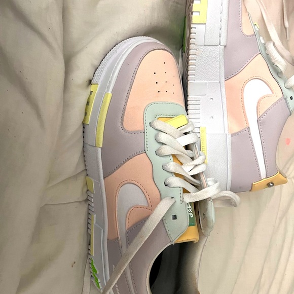 Nike Women's Air Force 1 Low Pixel LPL Have a Nice Game - Size 7.5 - Picture 1 of 3